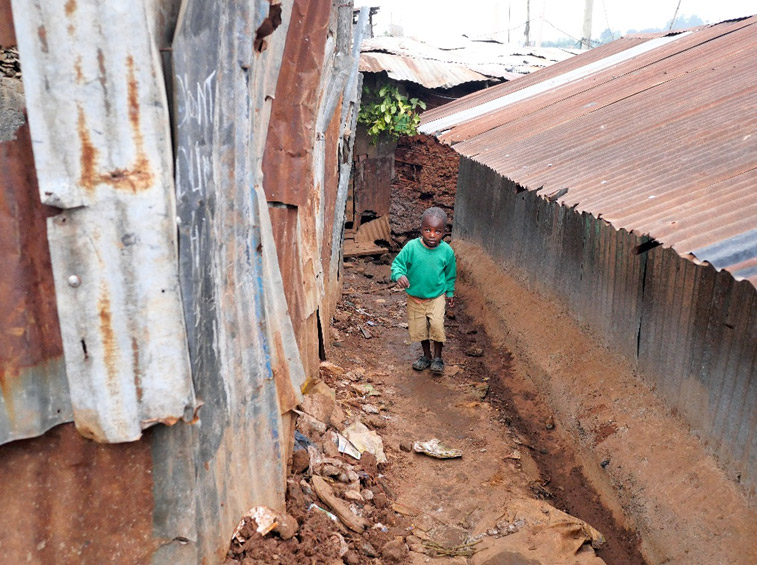 Footpath-and-sewage-kibera
